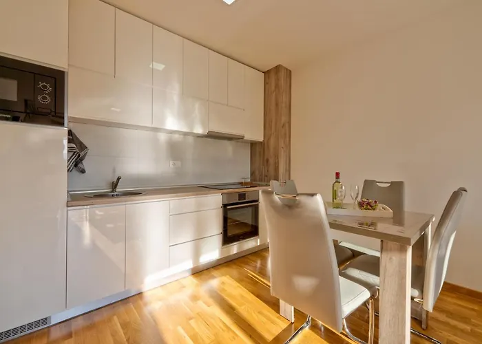 Διαμέρισμα Sale *