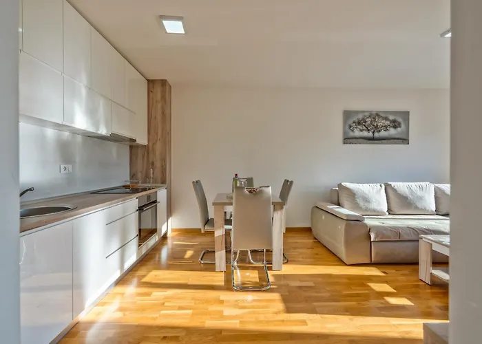 Sale Ζλάτιμπορ